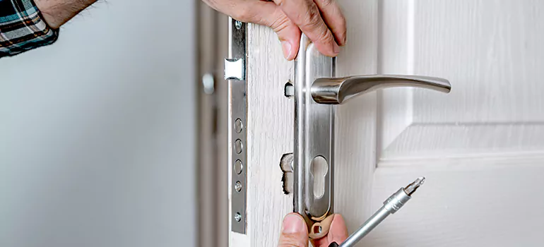 Front Door Knob Repair in Westchester, FL